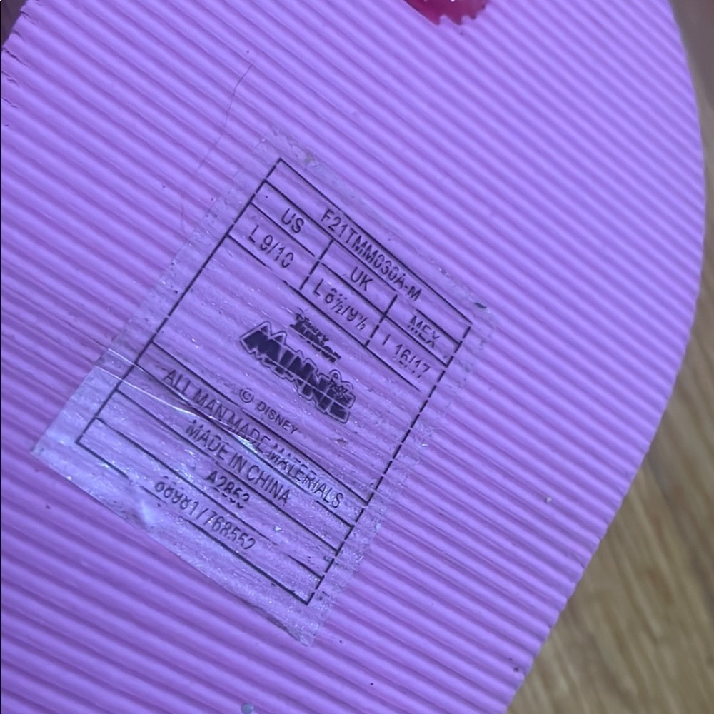 Pink Toddler Size 9/10 Minnie Mouse Flip Flops - Picture 2 of 3